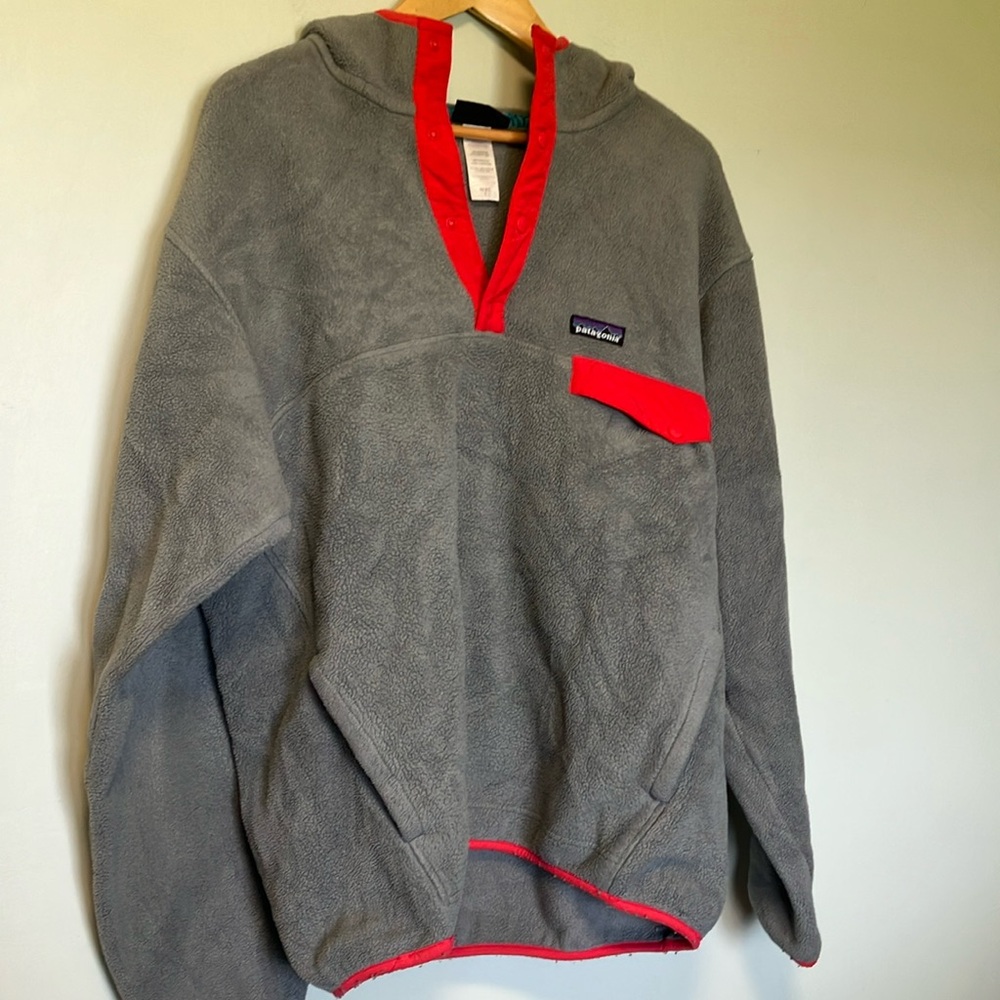 Patagonia Synchilla Gray and Red Fleece Pullover with Hood - Picture 4 of 5